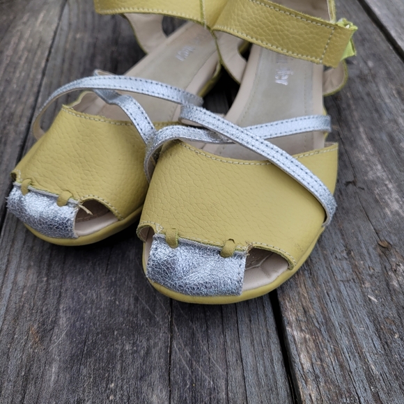 Bernie Mev yellow silver leather shoes size 8 - Picture 5 of 9